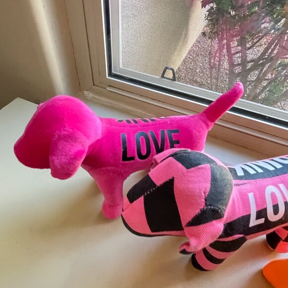 Victoria's Secret Pink Dogs Set of 6 Stuffed Love Pink - Picture 5 of 10